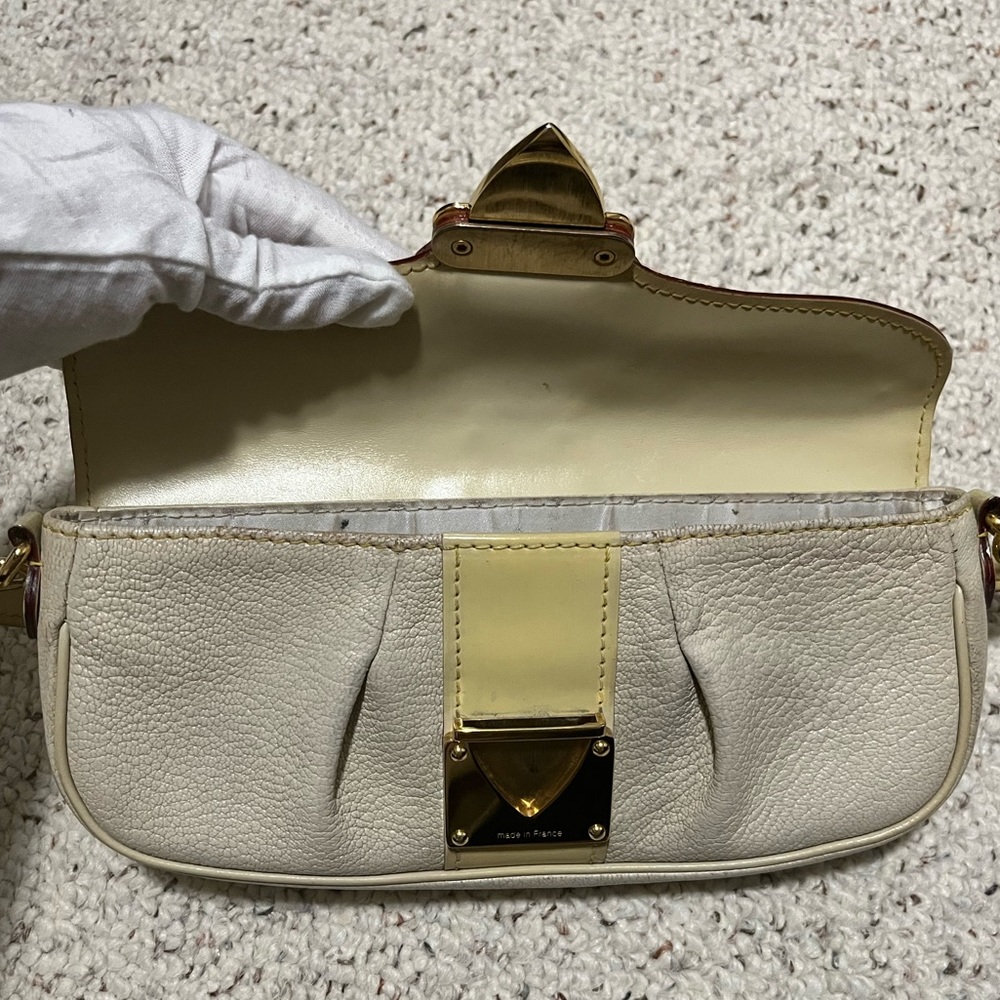 ๐ SOLD ๐ Authentic Louis Vuitton Suhali Le Precieux White bag - Picture 5 of 13
